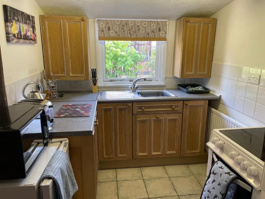 Ivy Cottage Salters Lode Экстерьер фото